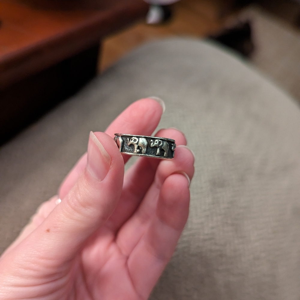 Sterling Silver Elephant Ring Size 7